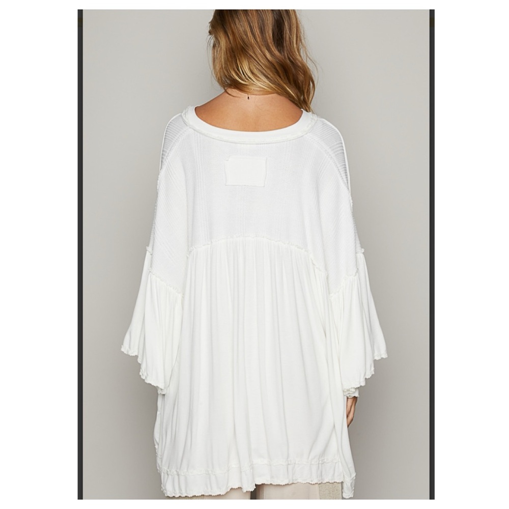 $35 start 200 ❤️1 LEFT POL white oversized V neck top - Picture 4 of 4